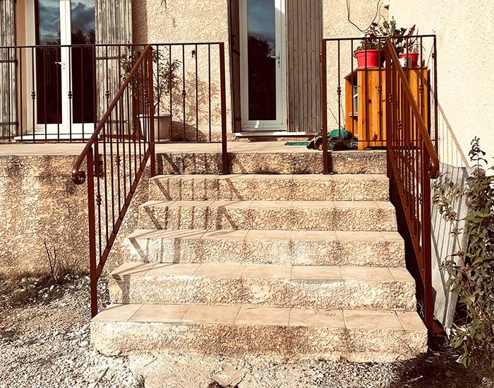 R.F FER - garde-corps - escalier - ferronnerie d'art-menuiserie - Vaucluse